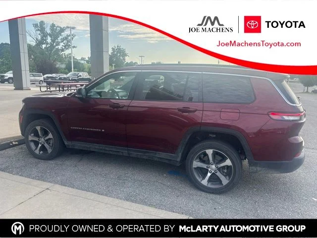 Used 2025 Red Jeep Limited image 1