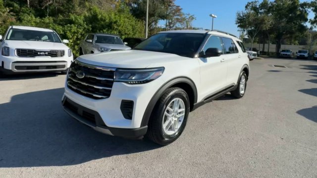 New 2026 Star White Metallic Tri-Coat Ford Active image 72