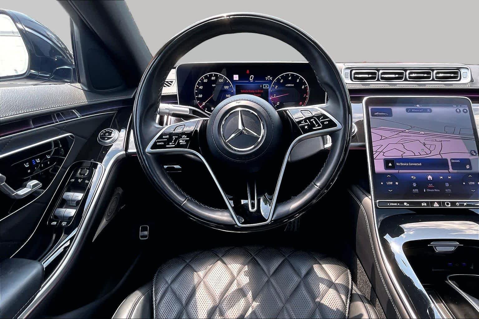 Used 2025 Obsidian Black Metallic Mercedes-Benz S 580 image 5