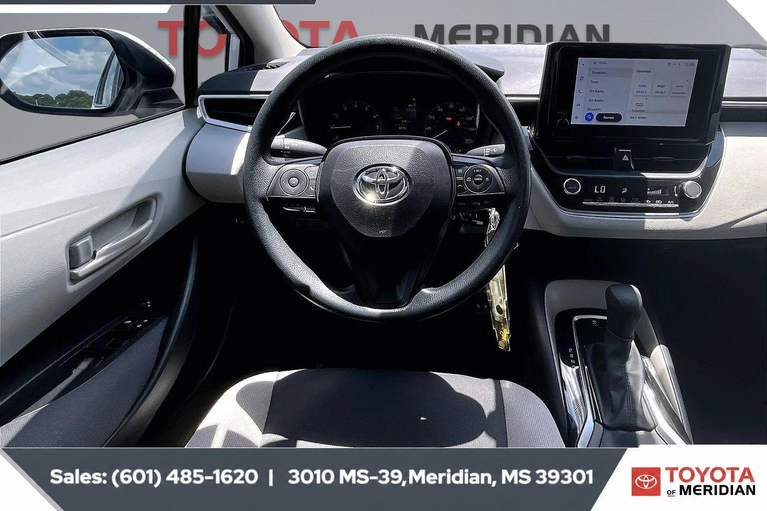 Used 2023 Ice Cap Toyota LE image 5