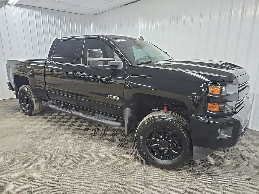 Used 2019 Black Chevrolet LTZ image 7