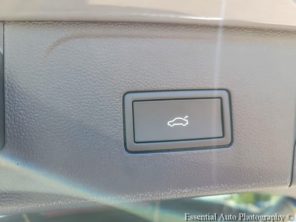 New 2026 Pure Gray Volkswagen 2.0T SE w/Technology image 18