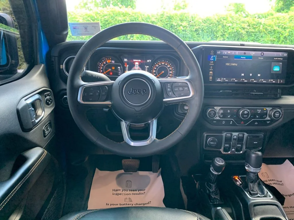Used 2024 Blue Jeep Sahara image 17