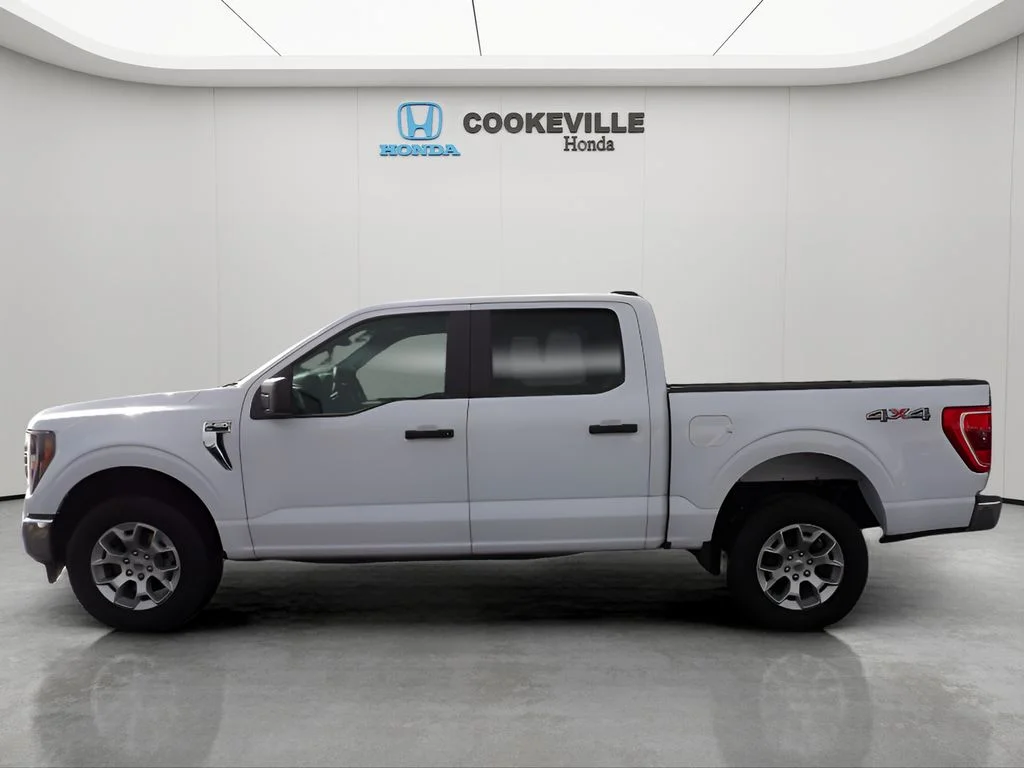 Used 2023 Oxford White Ford XLT image 4