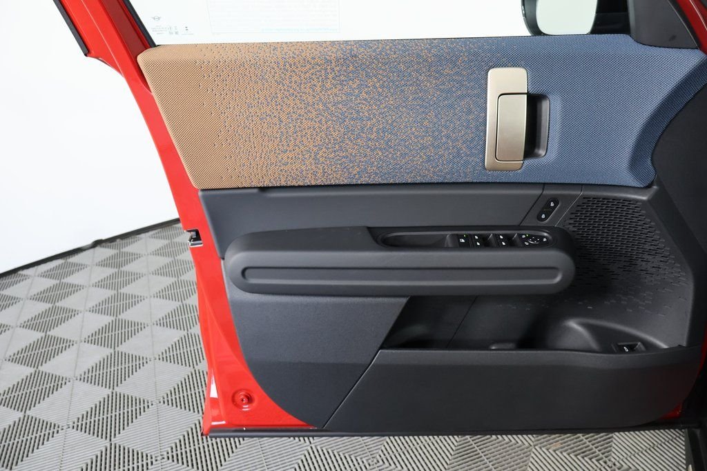 Used 2025 Chili Red MINI  image 12