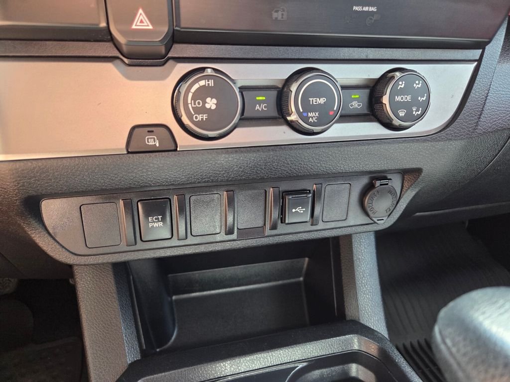 Used 2023 Silver Toyota SR5 image 27