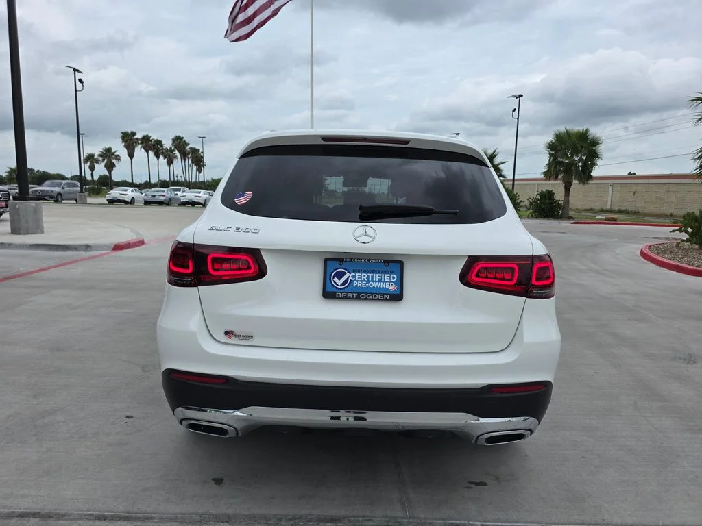 Used 2022 White Mercedes-Benz GLC 300 image 6