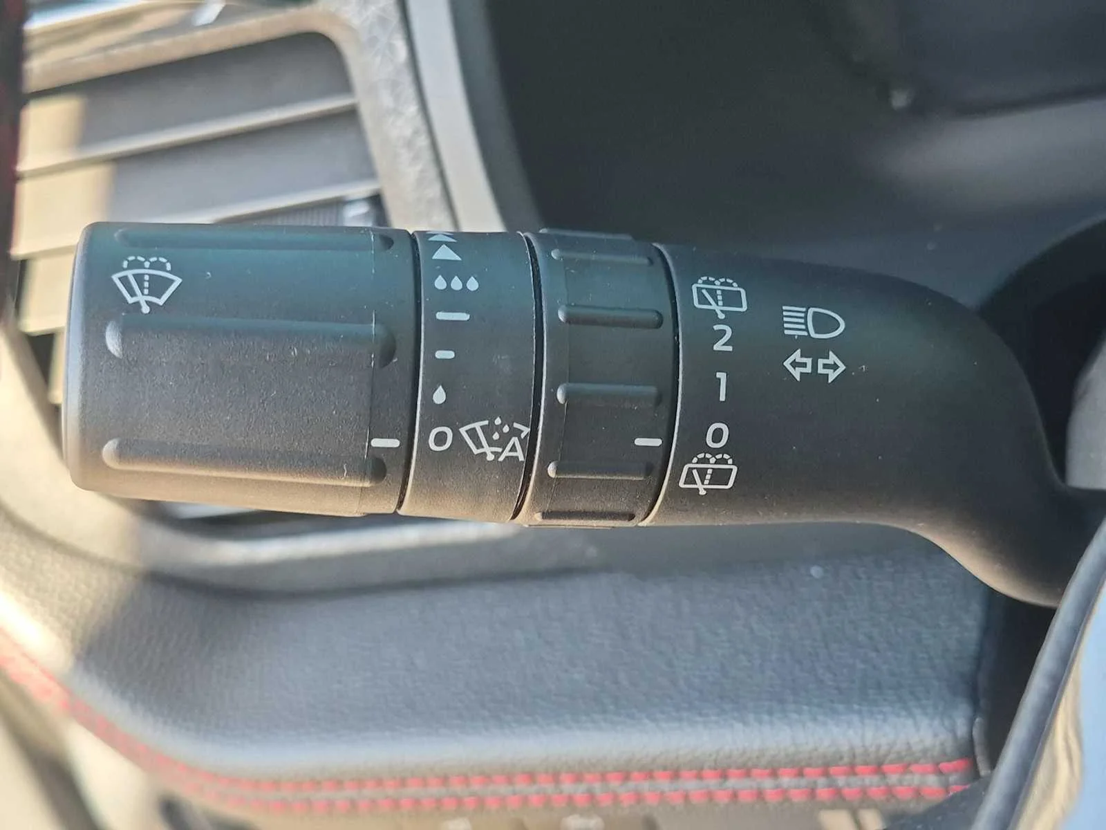 Used 2023 Stone Blue Metallic Ford Limited image 27