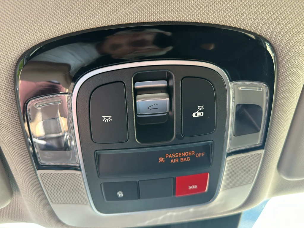 Used 2022 Quartz White Hyundai SEL image 24