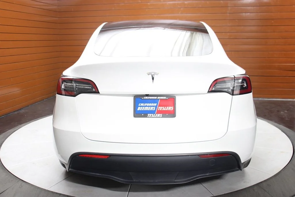 Used 2023 Pearl White Multi-Coat Tesla Performance image 10