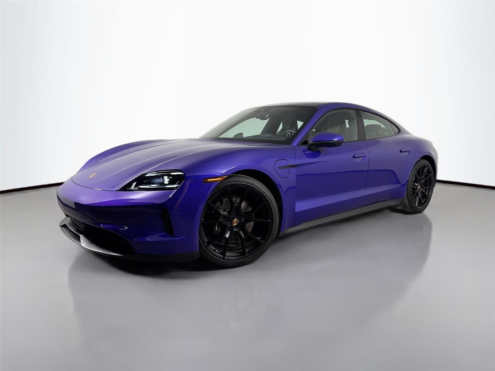 2025 Porsche Taycan -'s photo