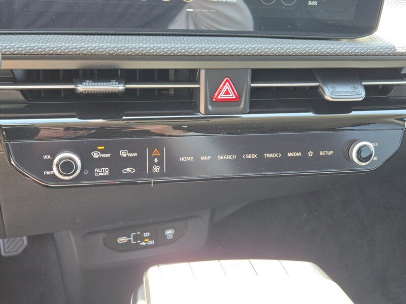 New 2025 Runway Red Kia Wind AWD image 13