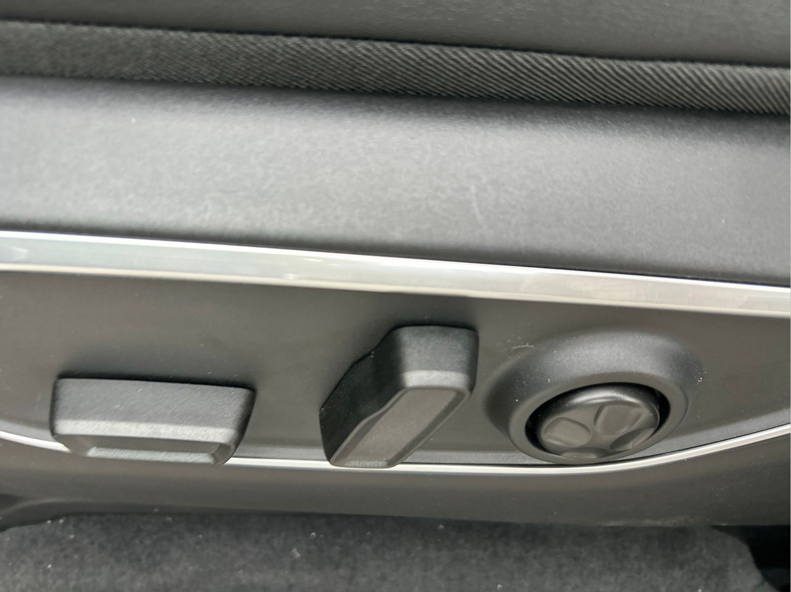 New 2026 Silver Zynith Jeep Limited Altitude image 26