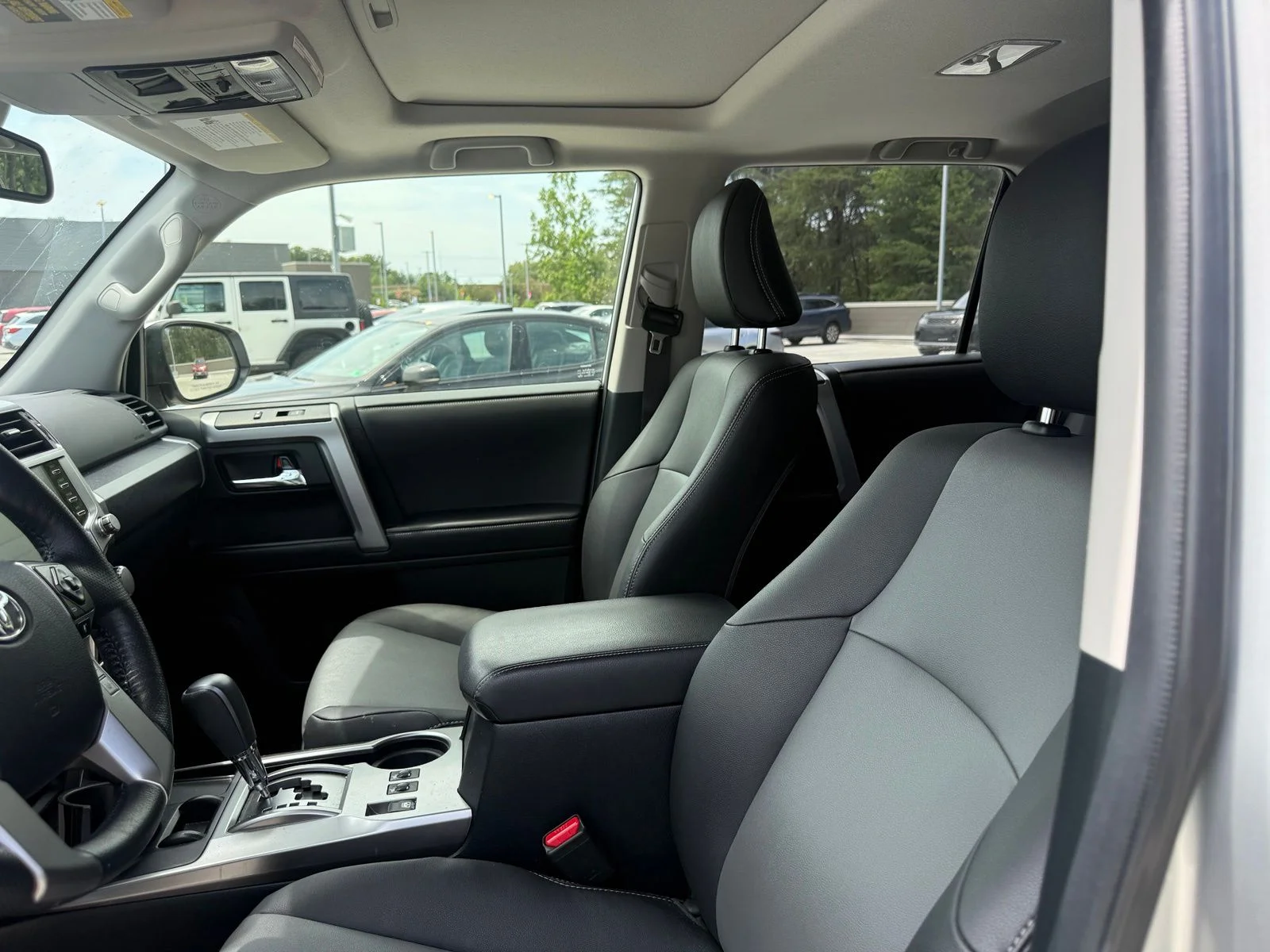 Used 2023 Silver Toyota SR5 Premium image 23
