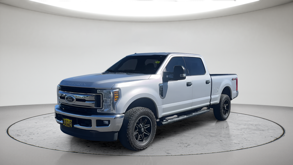 Used 2018 Silver Ford XLT image 1