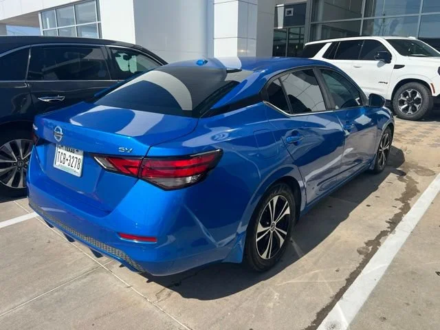 Used 2020 Blue Nissan SV image 4