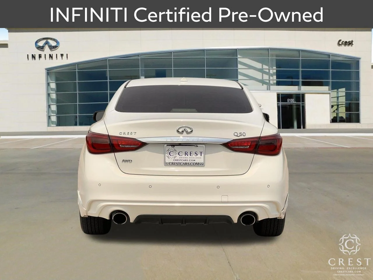 Certified Used 2023 Pure White INFINITI LUXE image 4