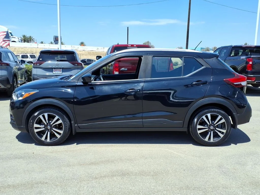 Used 2018 Black Nissan SV image 7