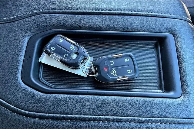 Used 2020 Blue Chevrolet RST image 35