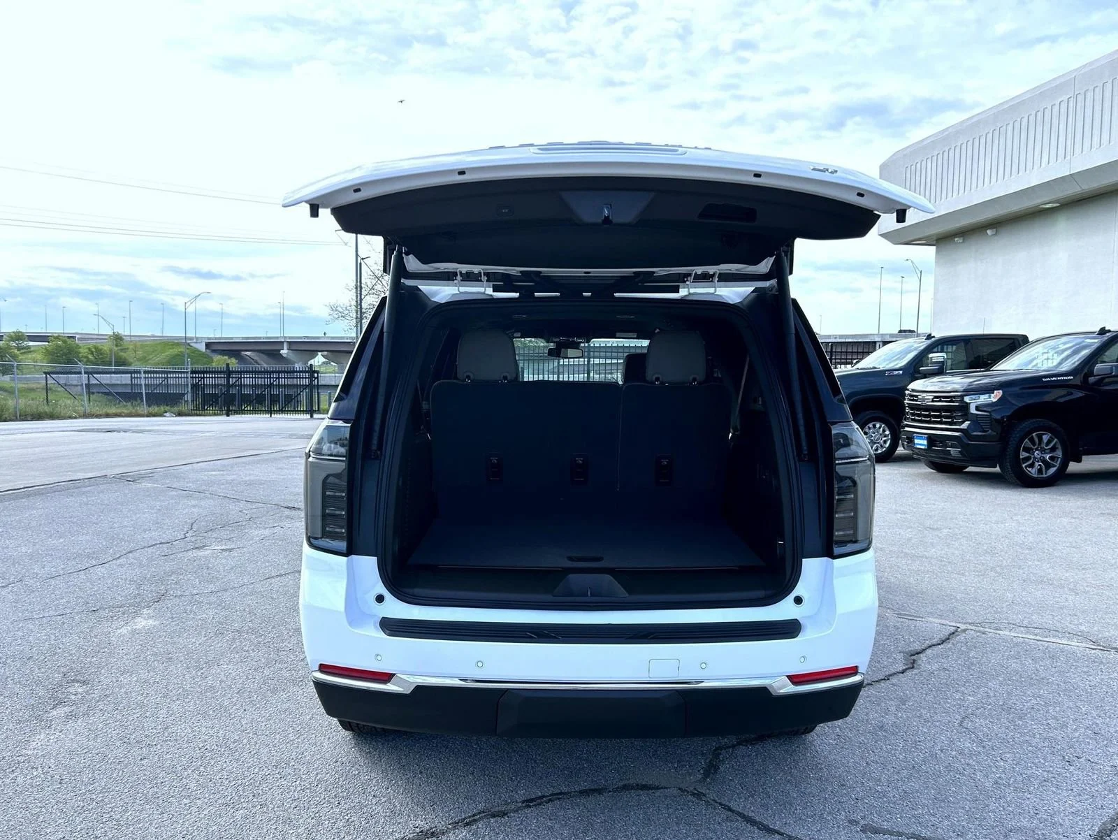 New 2026 Summit White Chevrolet LT image 23