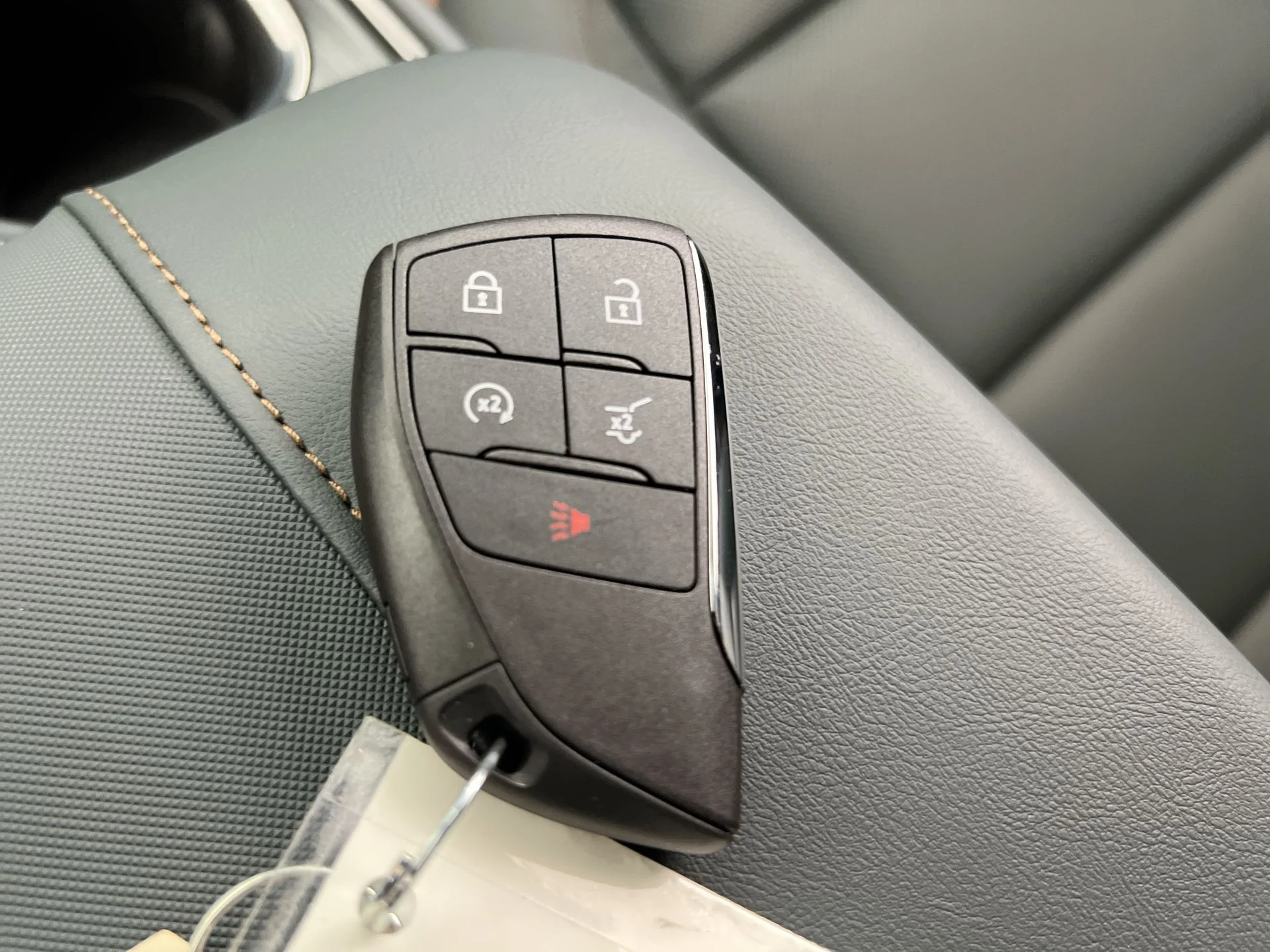2026 GMC Acadia AT4 - Photo 77