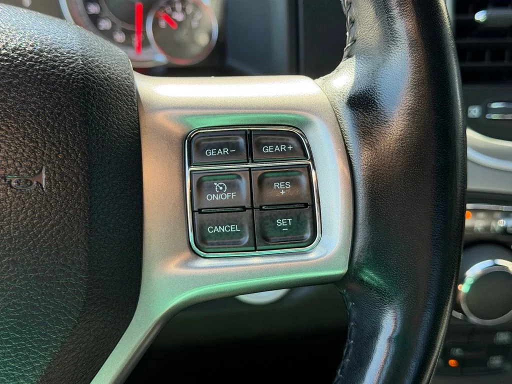 Used 2021 White Ram Warlock image 19
