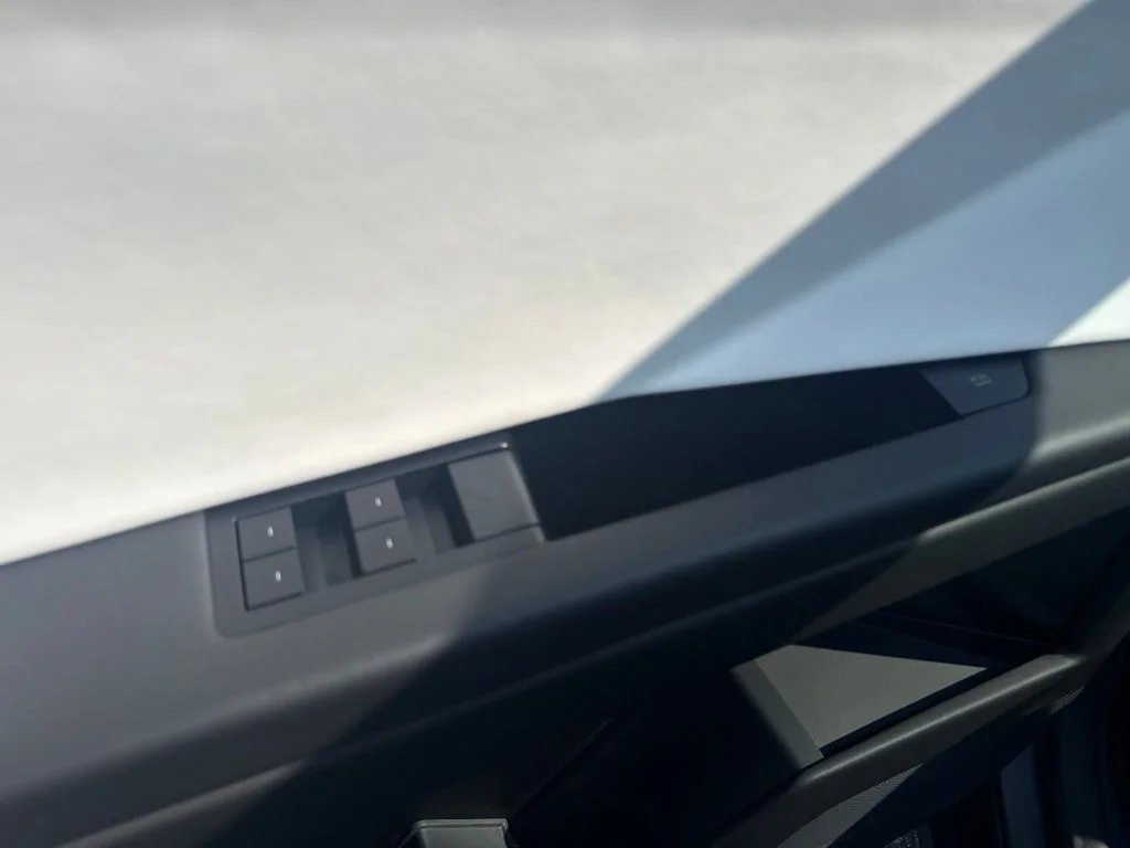 Used 2024 Silver Tesla Base image 22