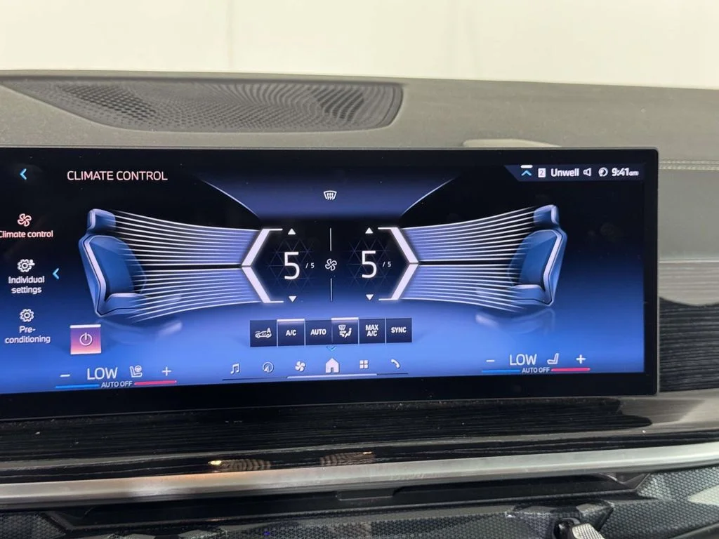 Used 2026 Black BMW xDrive40i image 27