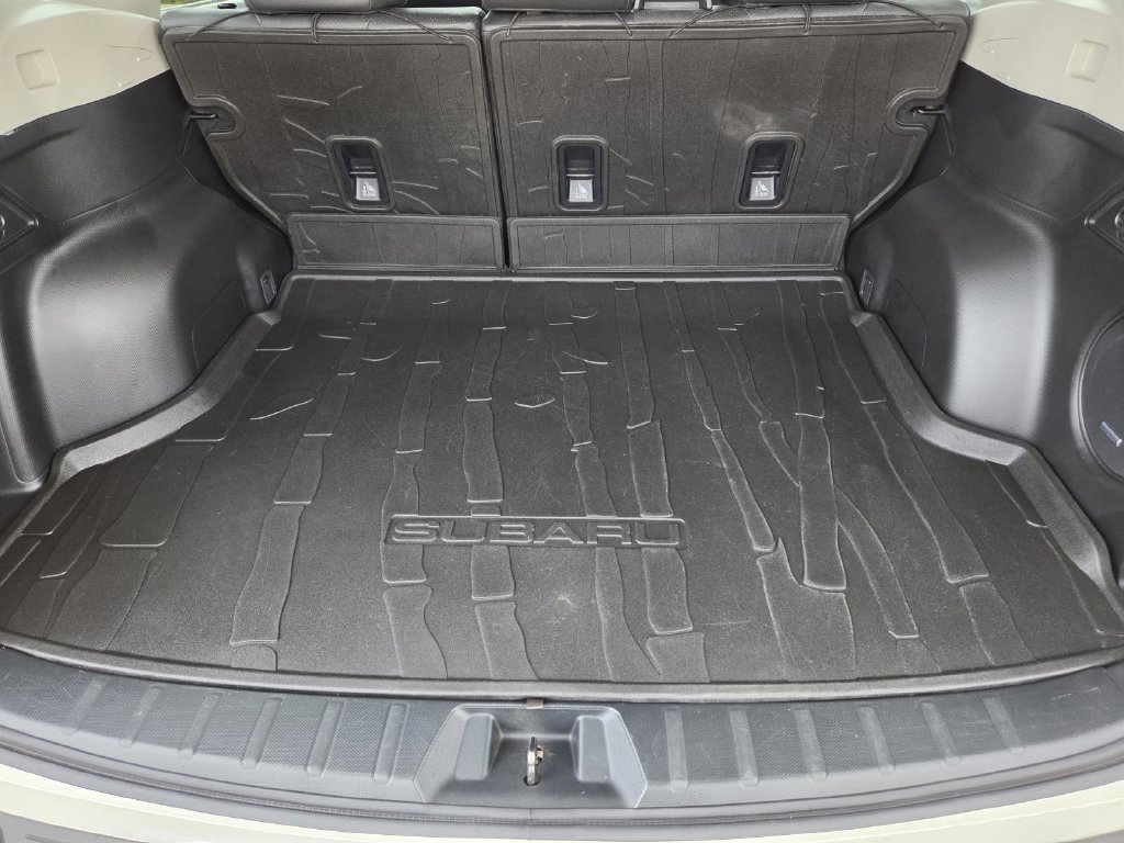 Used 2019 White Subaru Limited image 10