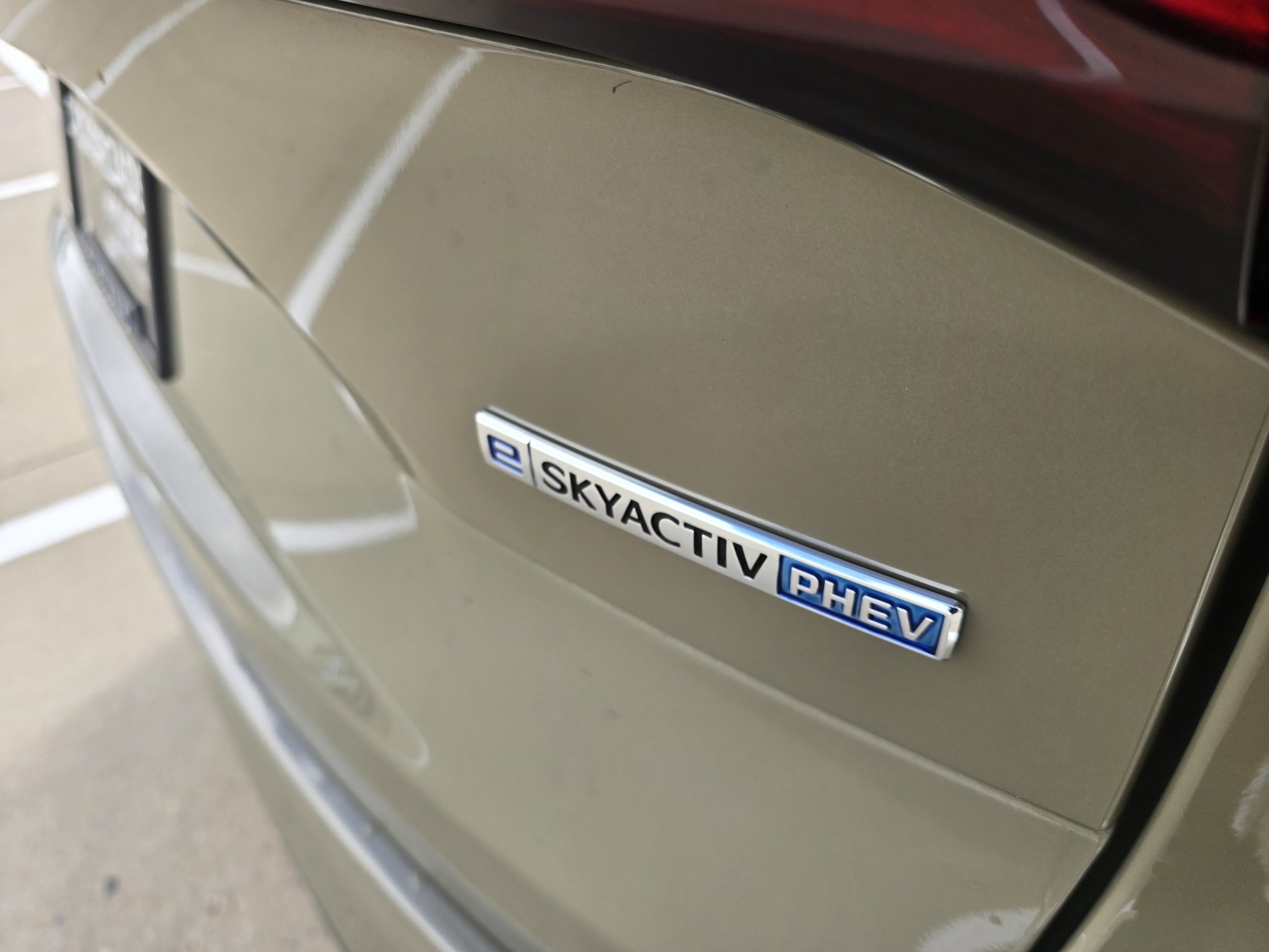 Used 2025 Zircon Sand Metallic Mazda Premium Package image 12