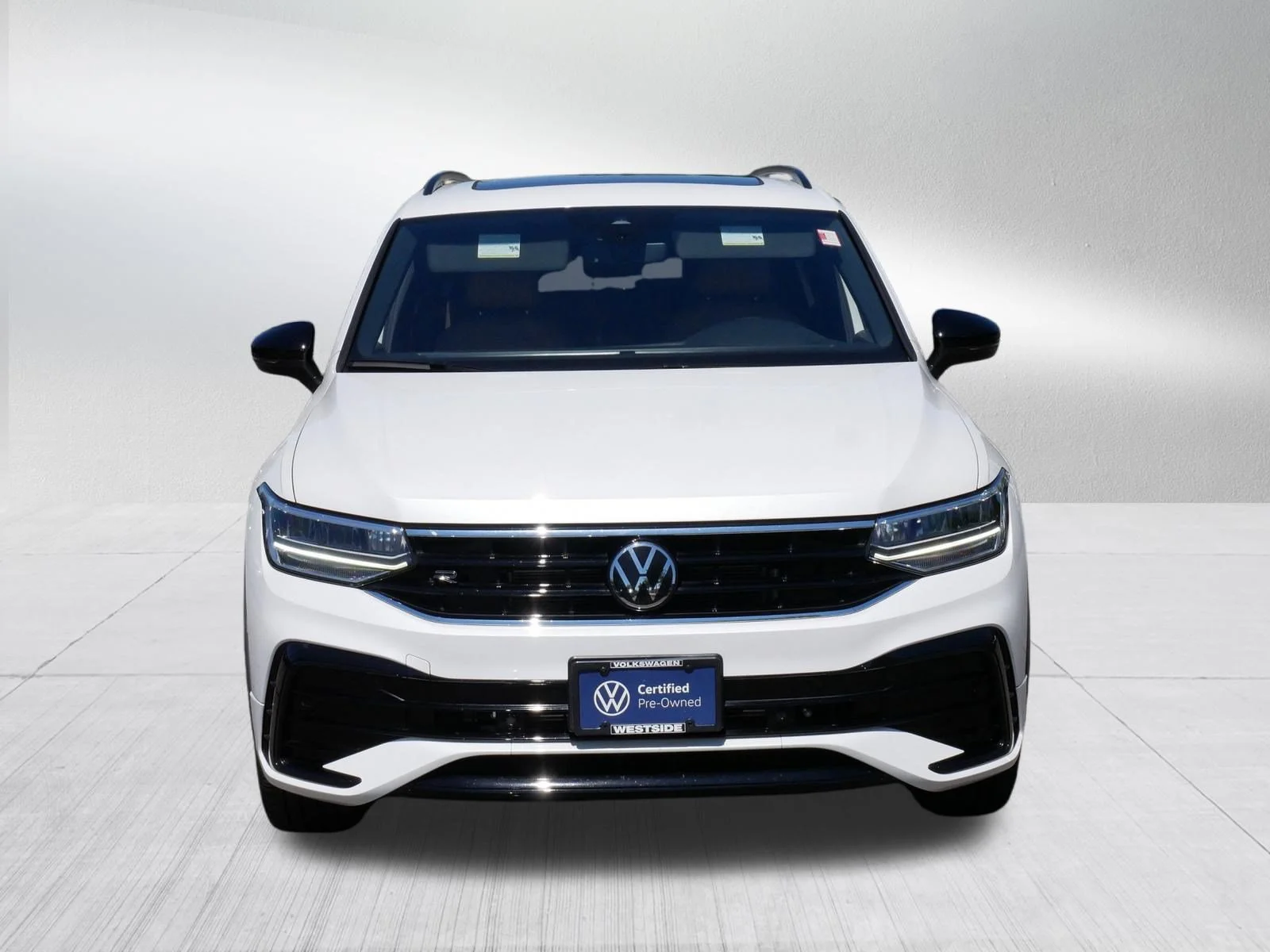 Certified Used 2024 OPAL WHITE PEARL EFFECT Volkswagen SE R-Line Black image 2