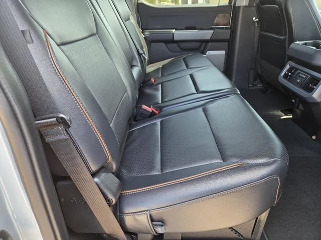 Used 2025 Avalanche Ford Lariat image 31