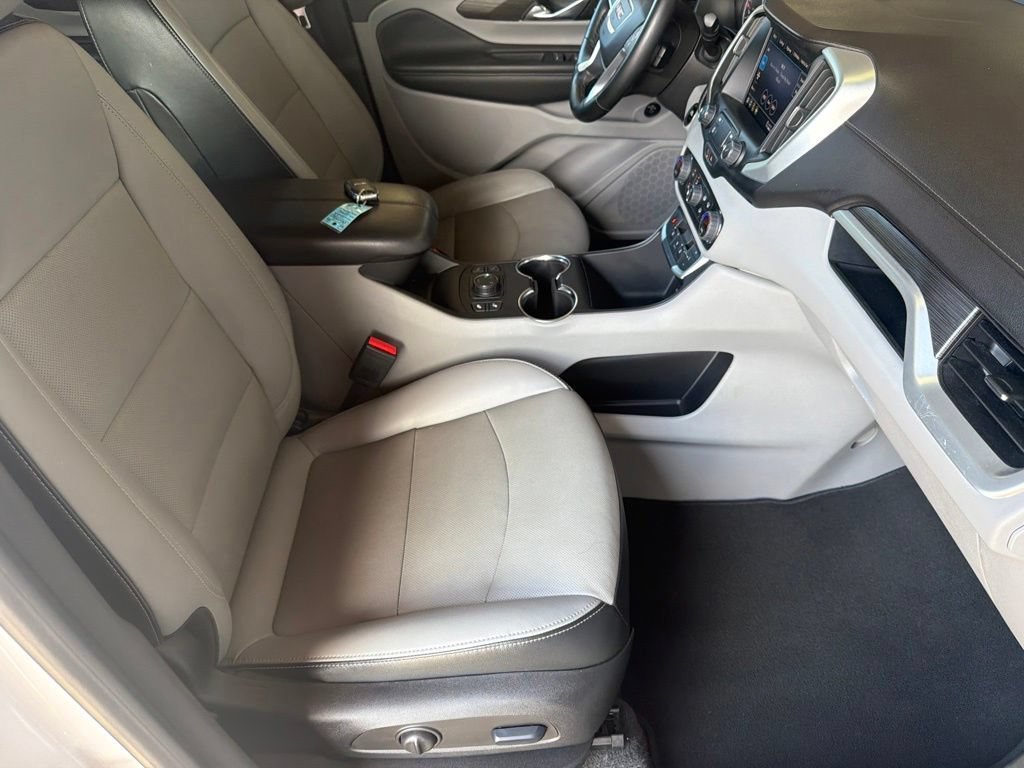 Used 2024 Summit White GMC SLT image 42