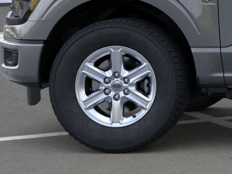 New 2026 Carbonized Gray Metallic Ford XLT image 19
