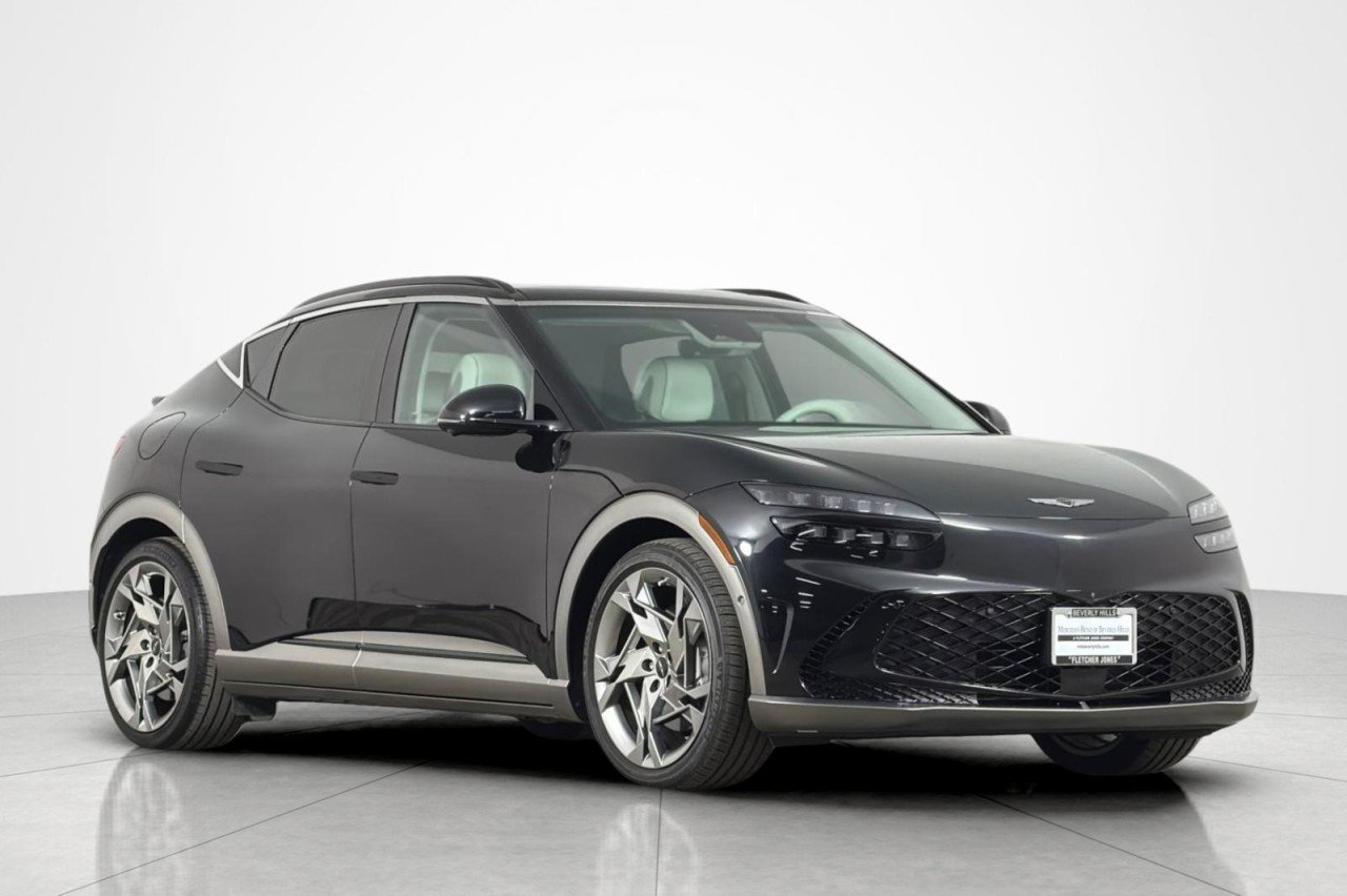 Used 2023 BLACK Genesis Performance image 7