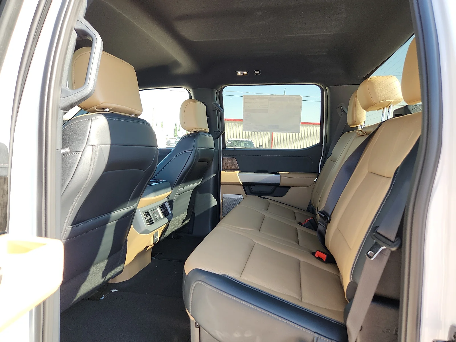 New 2026 Oxford White Ford Lariat image 18