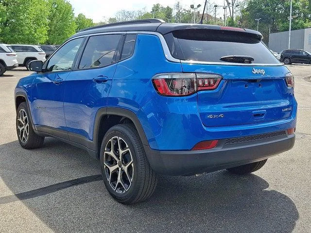New 2026 Hydro Blue Pearl-Coat Exterior Paint Jeep Limited image 3