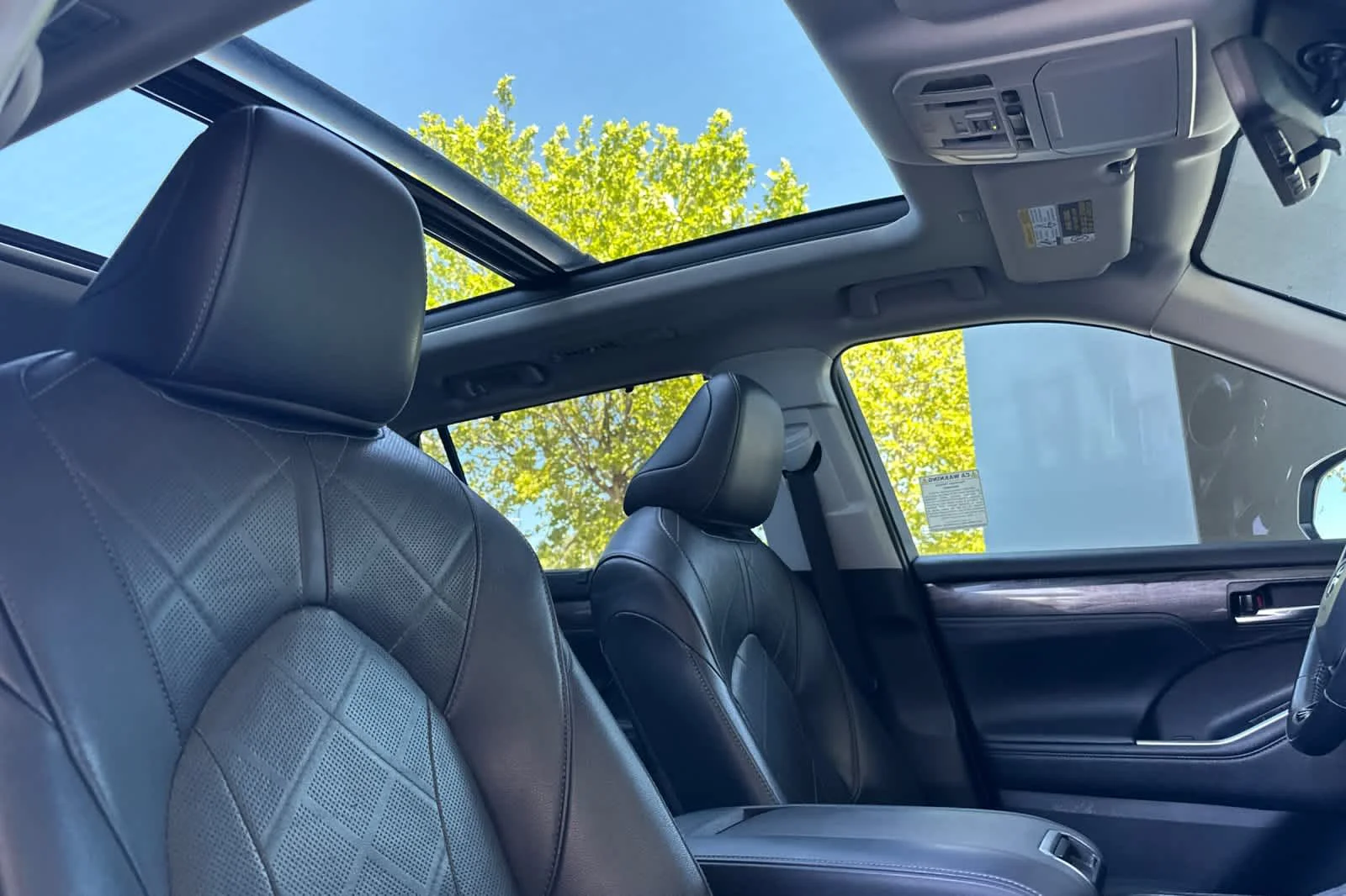 Used 2020 Blizzard Pearl Toyota Hybrid Platinum image 19