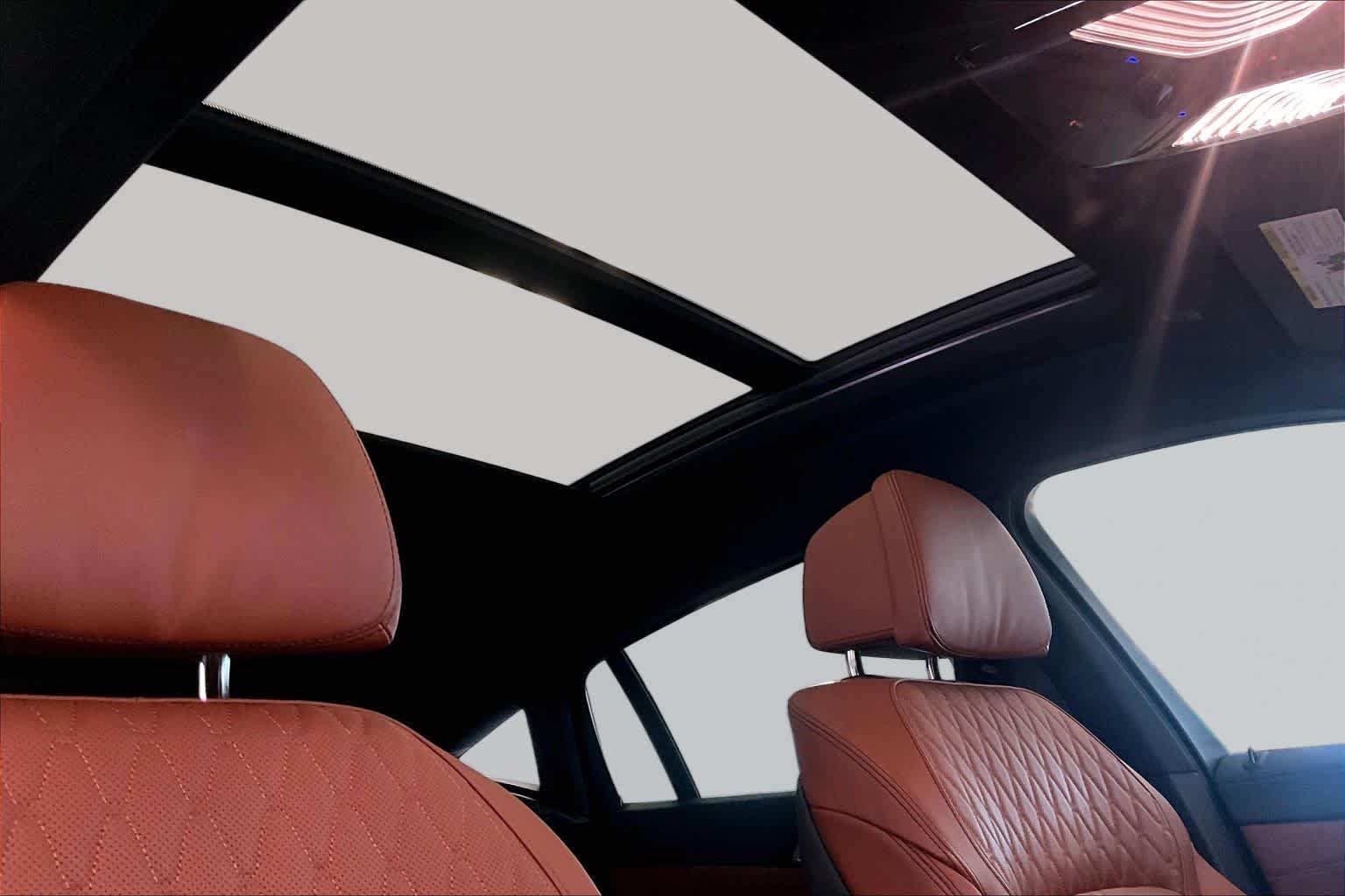 Used 2024 Aventurin Red Metallic BMW xDrive40i image 12