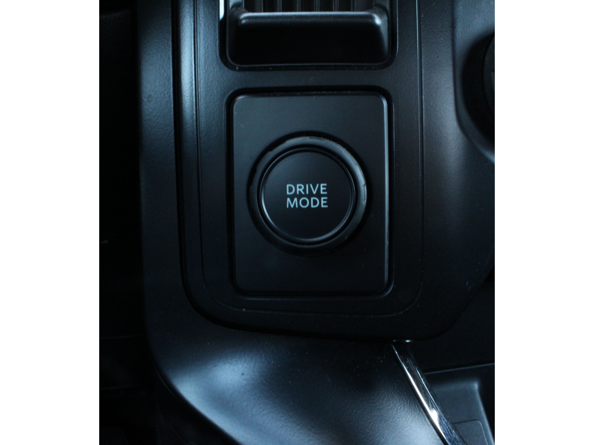 Used 2023 Oxford White Ford XL image 5