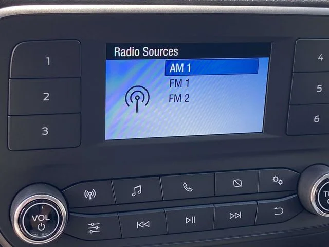 New 2025 Oxford White Ford AWD image 25
