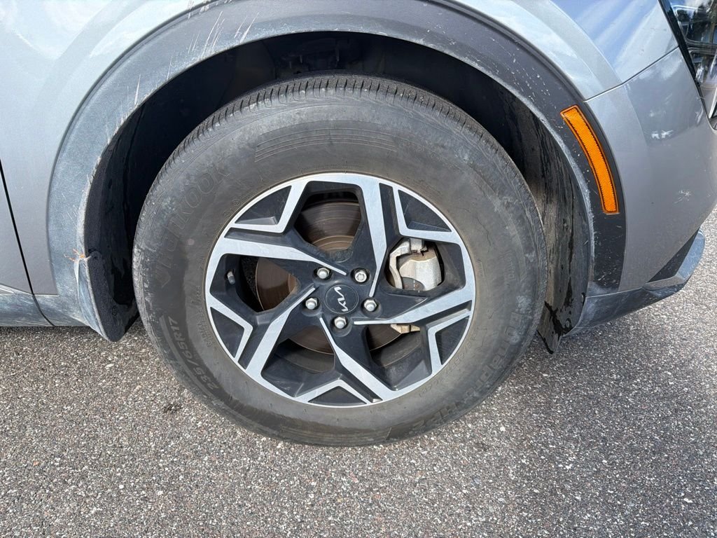 Certified Used 2025 Steel Gray Kia LX image 27