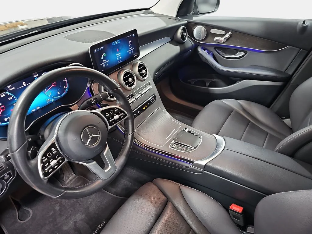Used 2020  Mercedes-Benz GLC 300 image 18