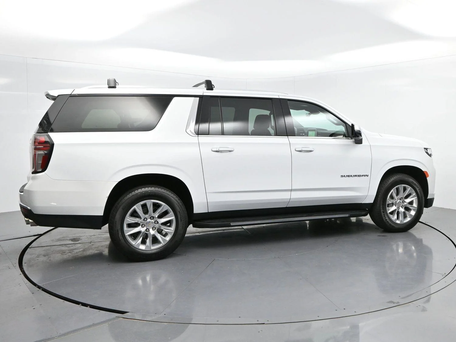 Used 2024 Summit White Chevrolet Premier image 8