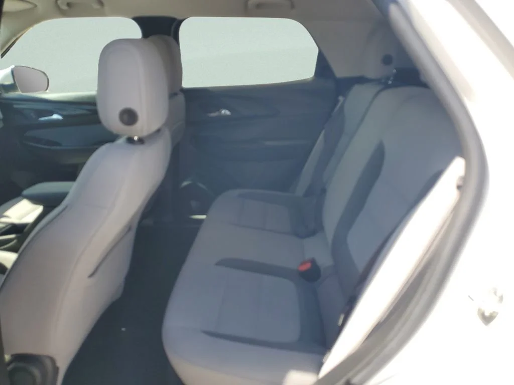 Used 2024 Iridescent Pearl Tricoat Chevrolet LT image 10