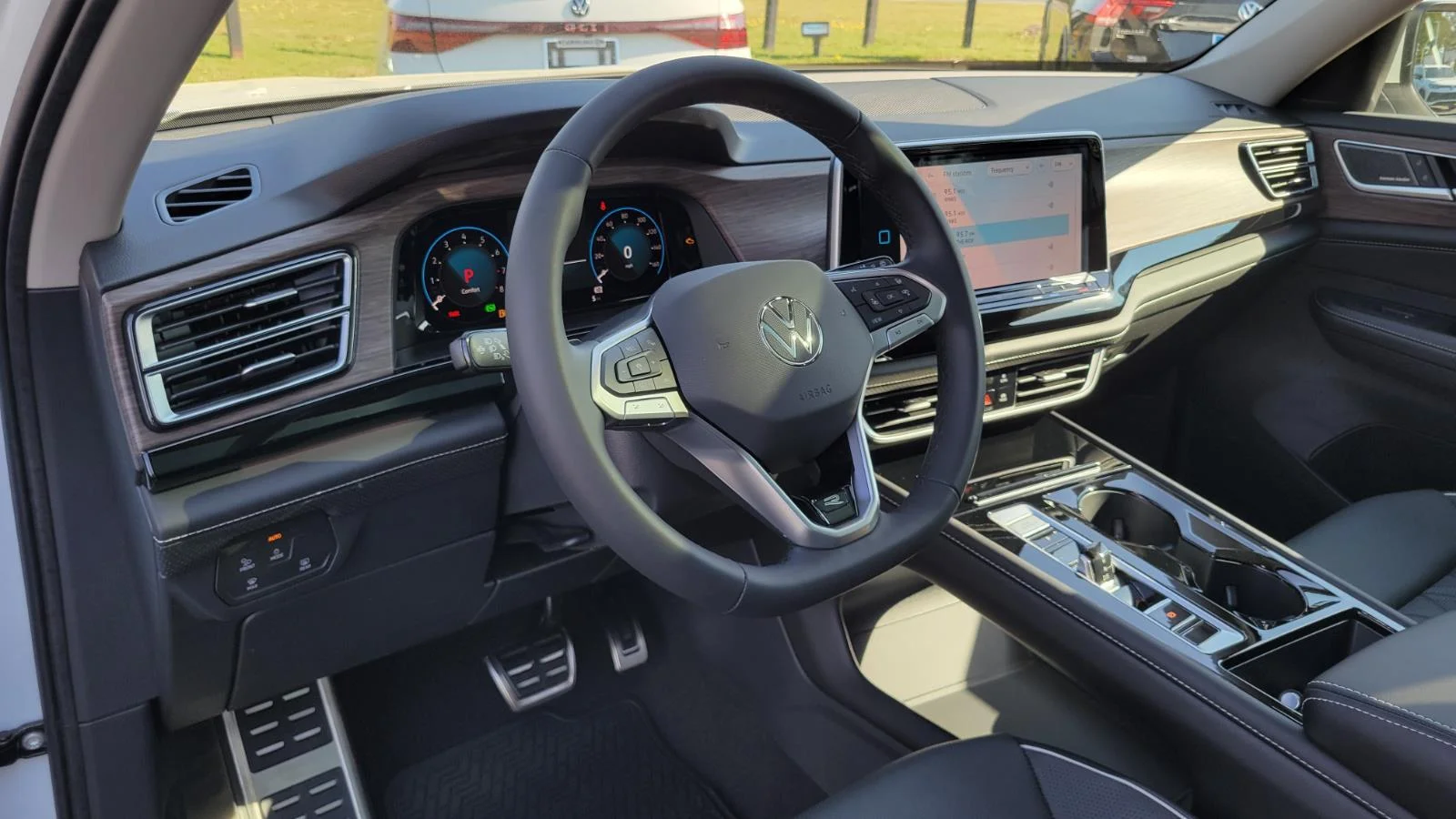 2026 Volkswagen Atlas SEL Premium R-Line - Photo 23