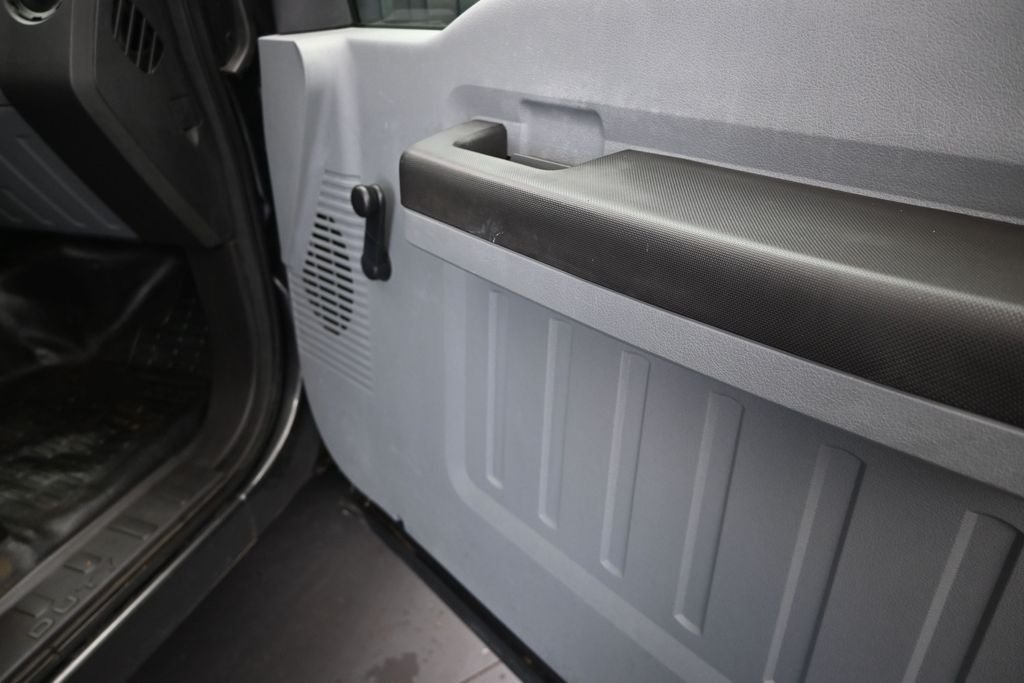 Used 2016 Gray Ford XL image 22
