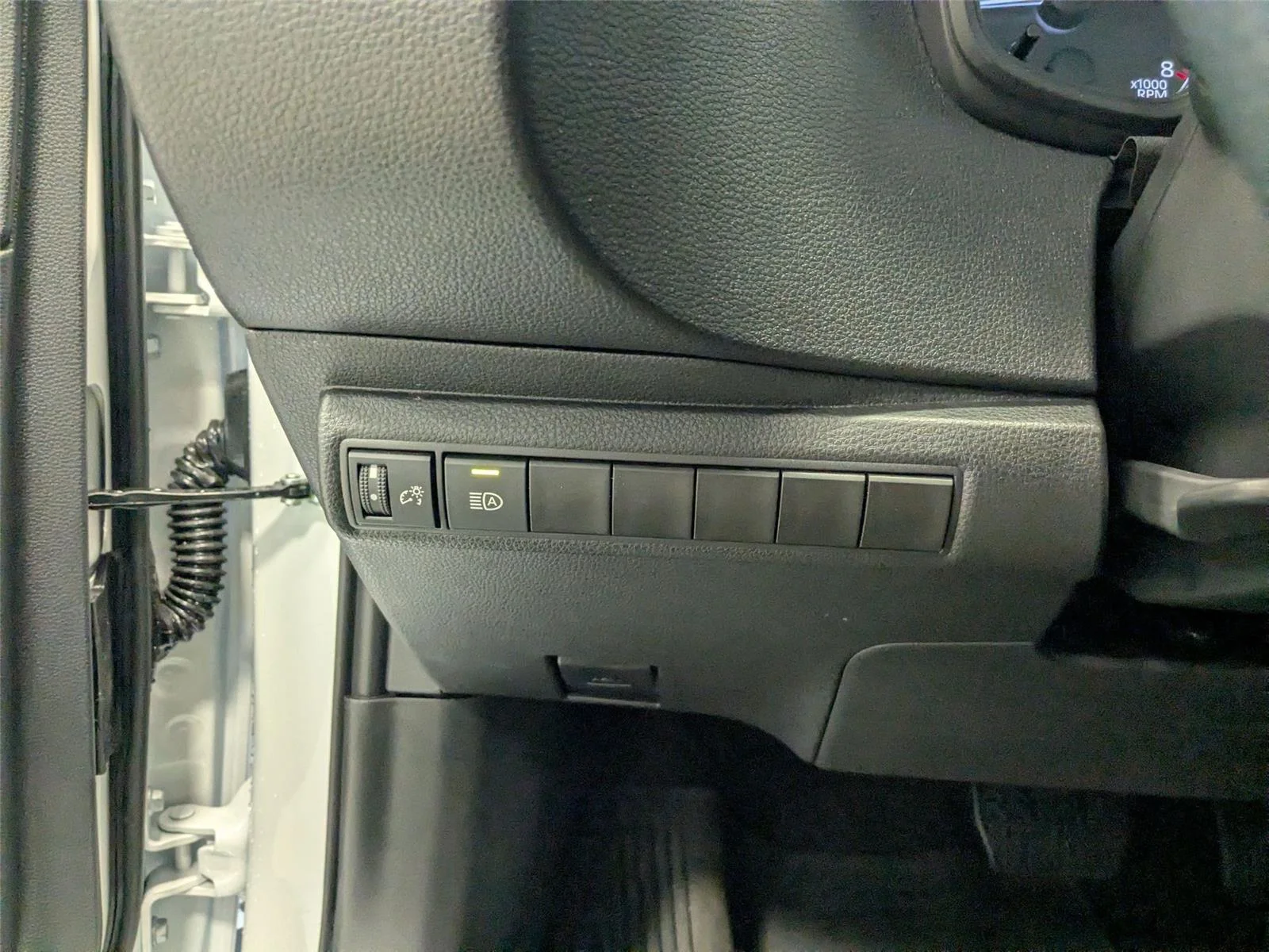 2025 Toyota Corolla LE - Photo 15