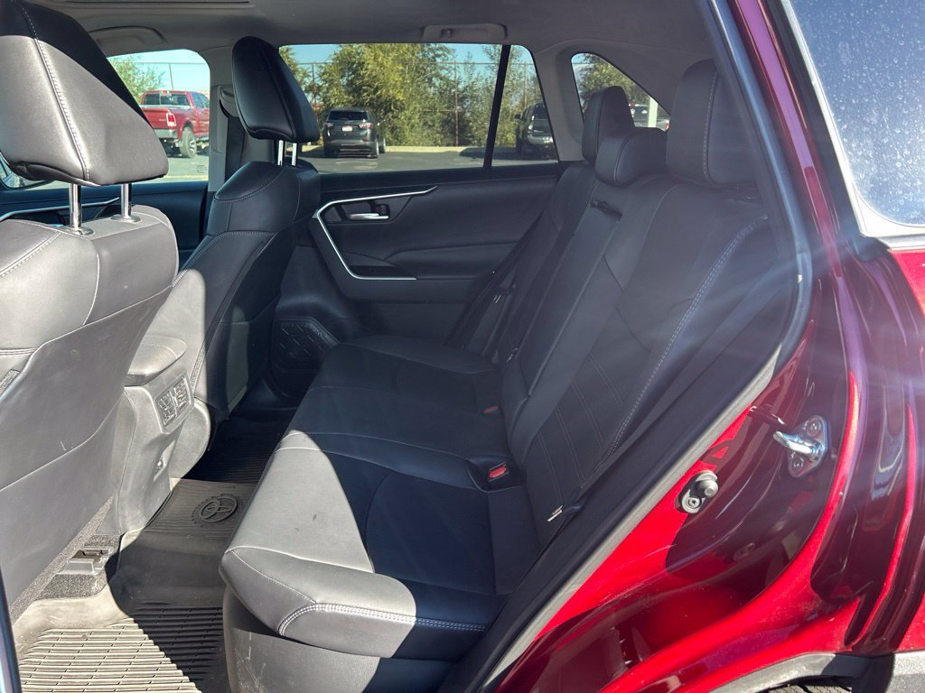 Used 2021 Pearl Toyota XLE Premium image 19