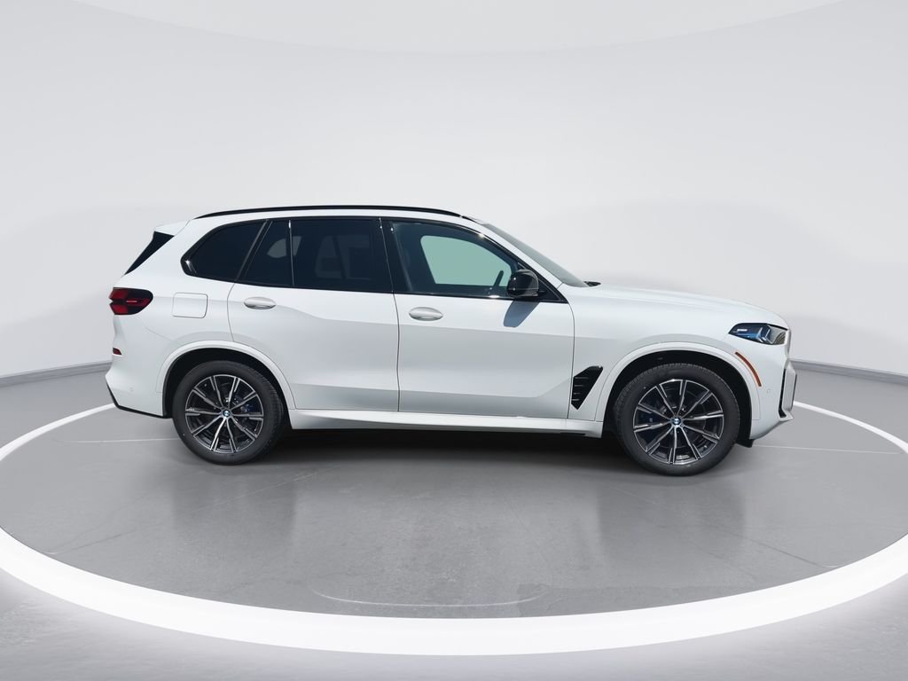New 2026 White BMW M60i image 9
